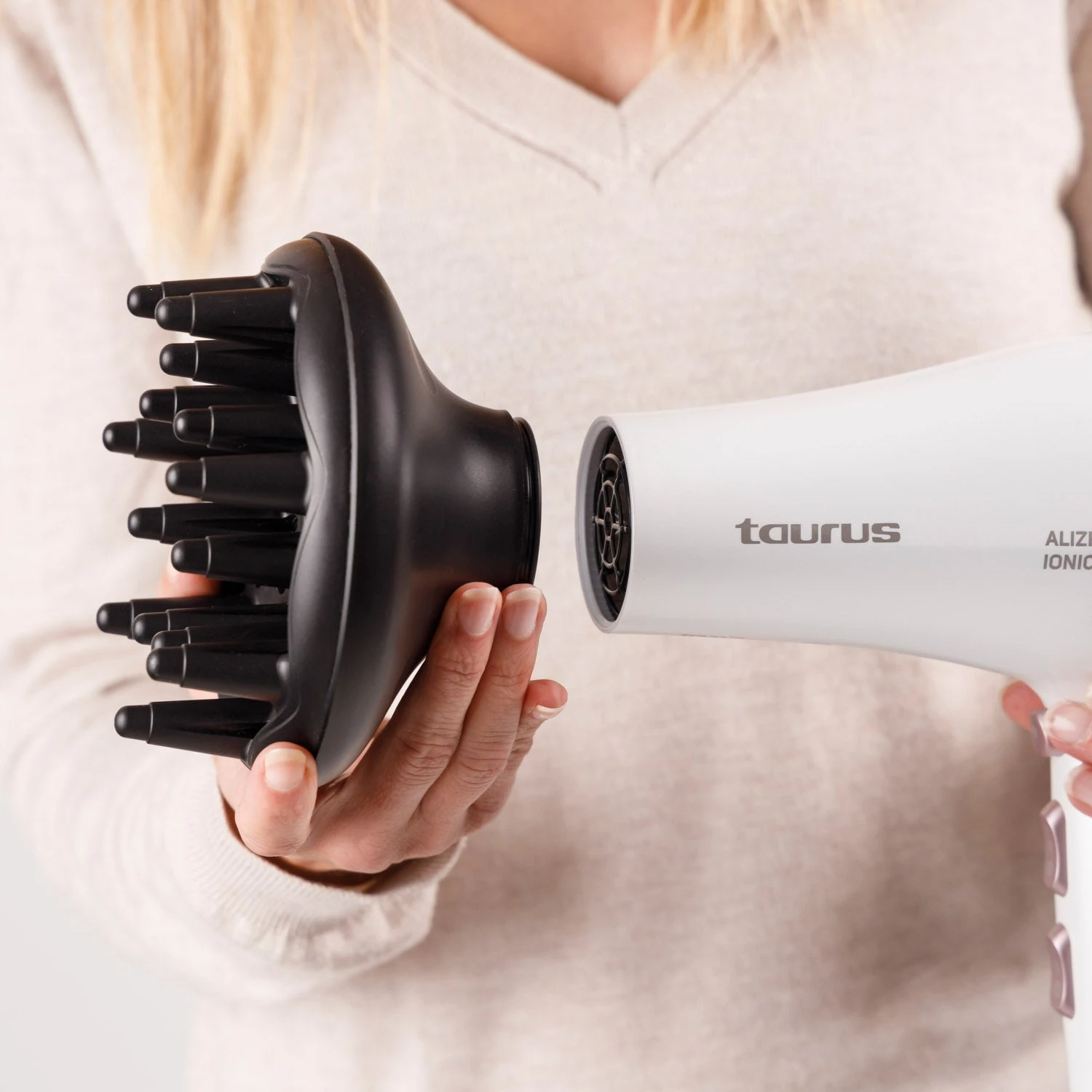 Taurus ALIZE 2400 IONIC CARE - Imagen 5